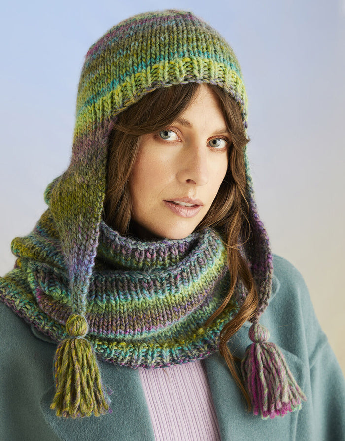 Sirdar Pattern 10709 Anemone Hat and Snood