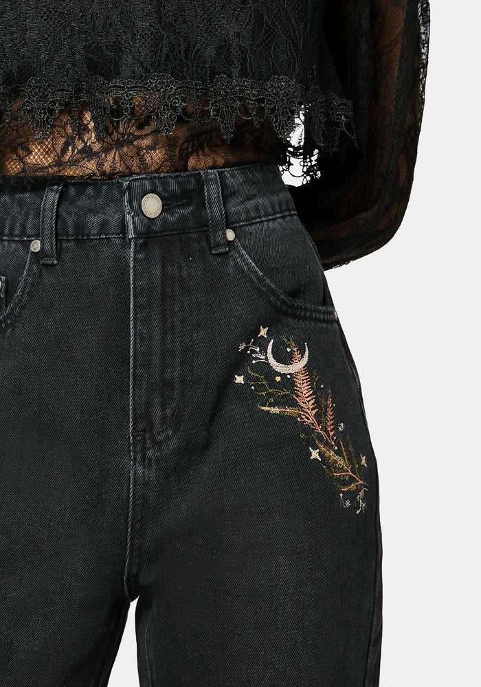 Abellona Embroidered Denim Mom Jean