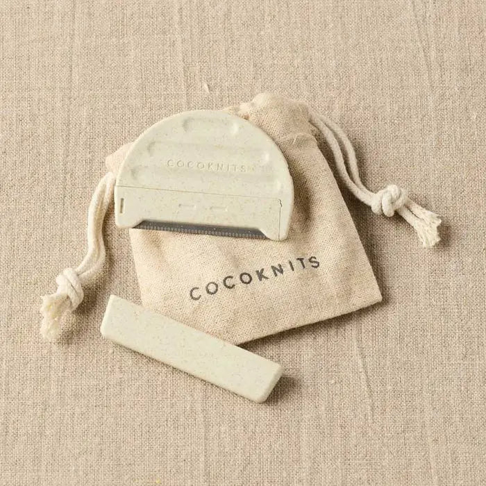 CocoKnits Fuzz Off Comb II