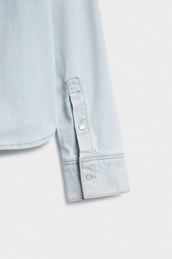 LIGHT BLUE