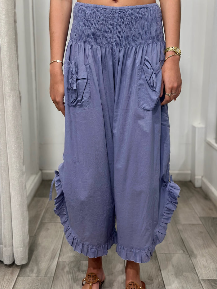 woman wearing one size pants