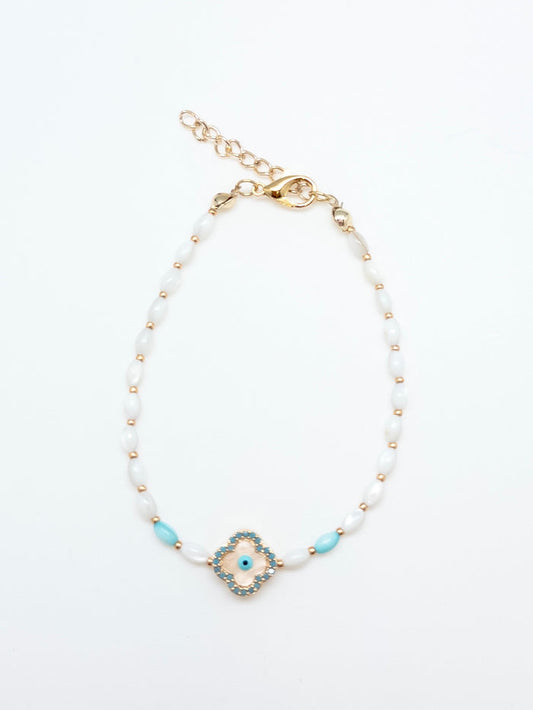 Mackayla Bracelet in White Pearl