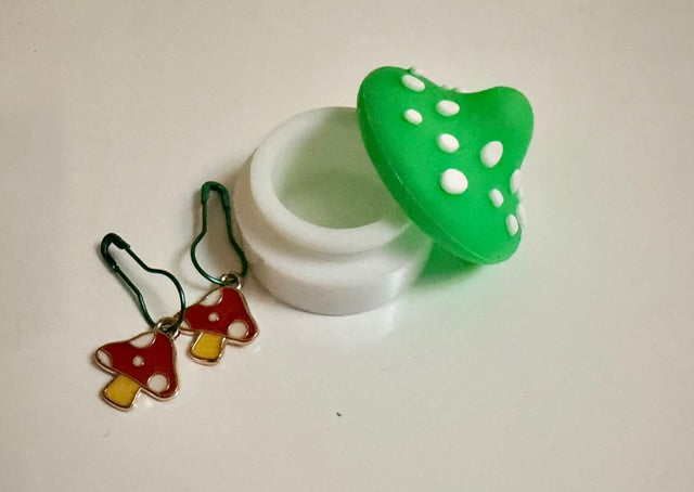 Mushroom Stitch Keeper Set
