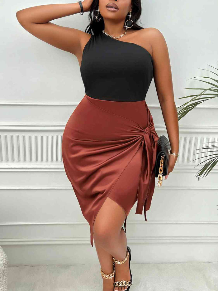 Plus Size One-Shoulder Sleeveless Tied Dress - Madikfashions.com