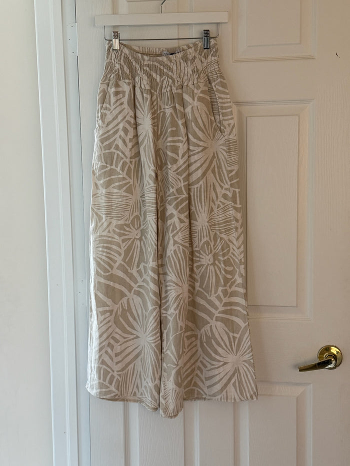 Linen b eige floral white pants