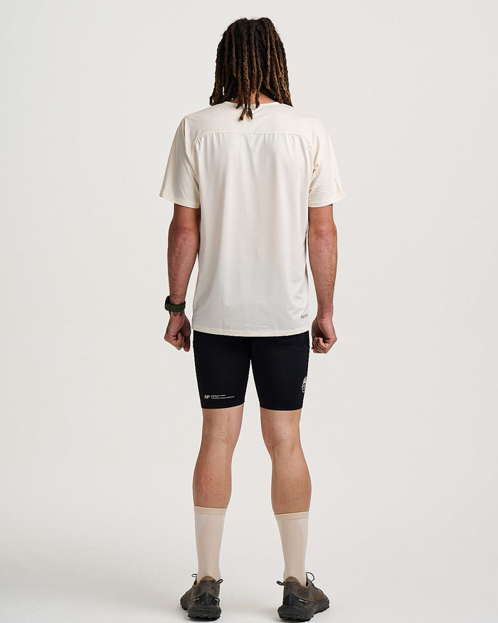 #colour_buttermilk