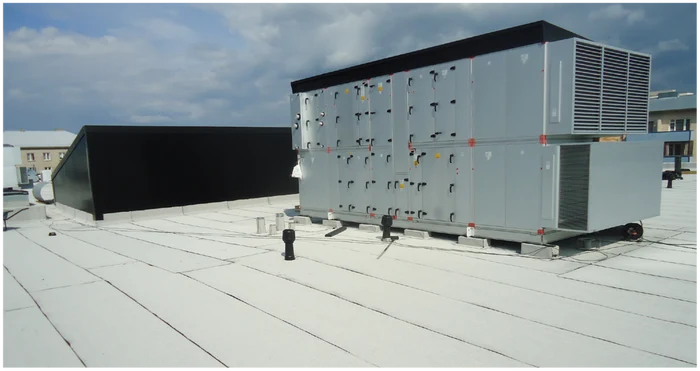 SBS pealiskate TECHNOELAST EKP 5500 1x8m / 8m2 Valge puistega TL1