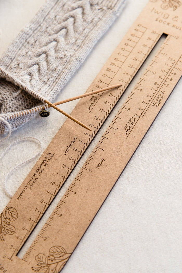 Sock sizing ruler