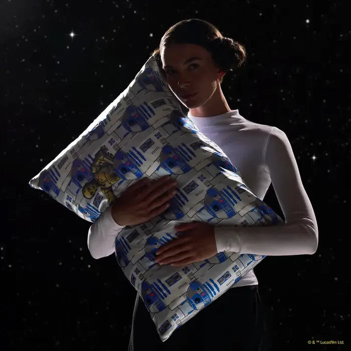 Star Wars & Kitsch Satin Pillowcase in R2-D2 & C-3PO – alternate view 3