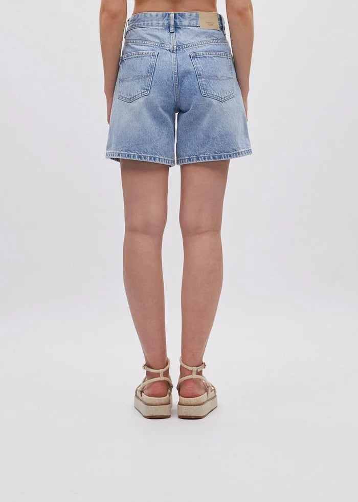 Taylor Short Light Blue