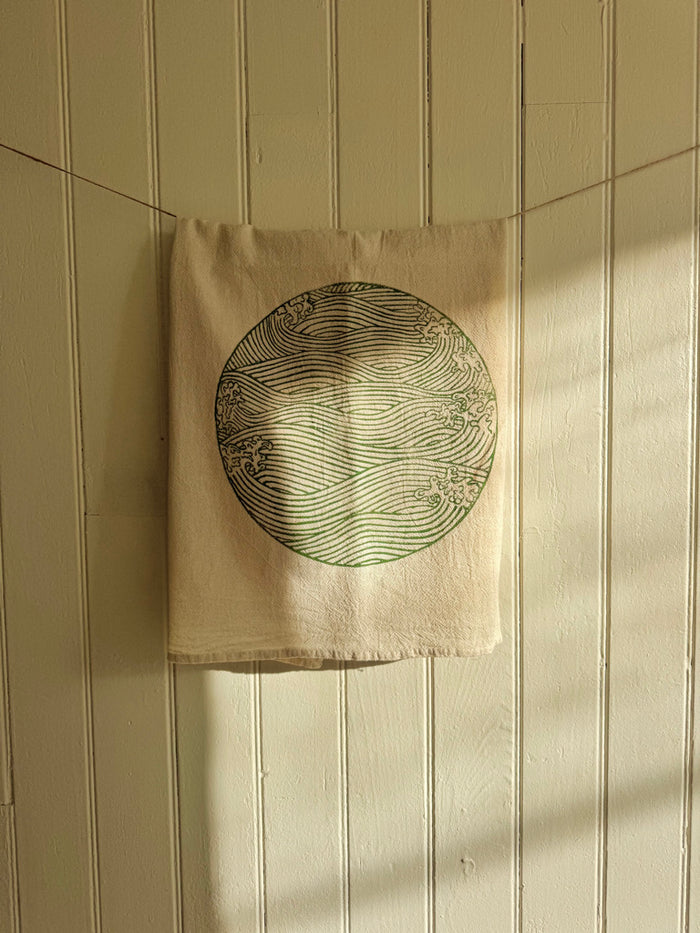 Tea towel with Spray Print in Green