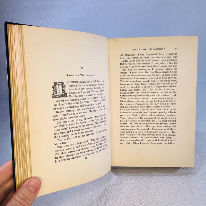 The Helmet of Navarre by Bertha Runkle illustrations by Andre Casaigne 1901 The Century Co.