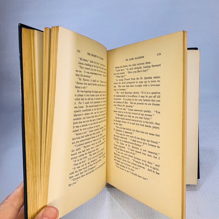 The Helmet of Navarre by Bertha Runkle illustrations by Andre Casaigne 1901 The Century Co.