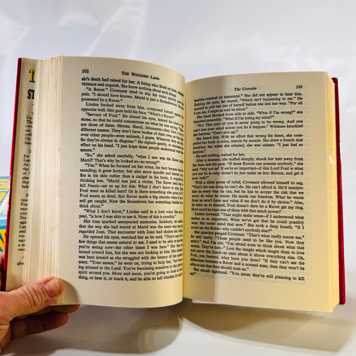 The Second Chronicles of Thomas Covenant Series (1980s Books 1-3) – Vintage Fantasy Collection